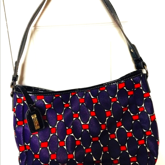 Nine and Co Shoulder Bag - Picture 2 of 2